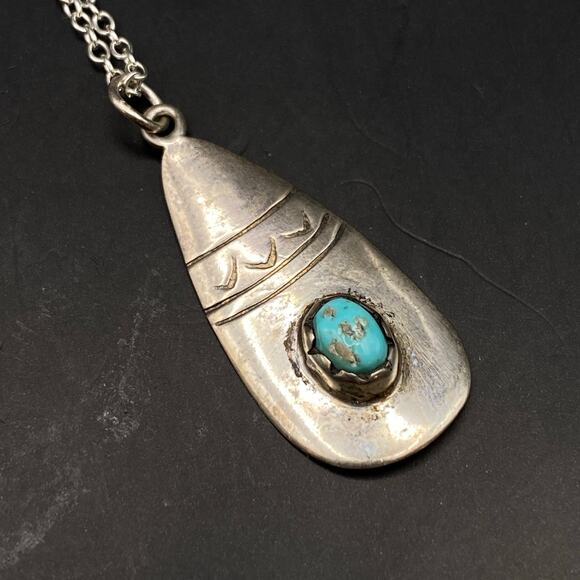 Vintage NAVAJO Sterling Silver Turquoise Native American Pendant Necklace 14.5" - Picture 2 of 7